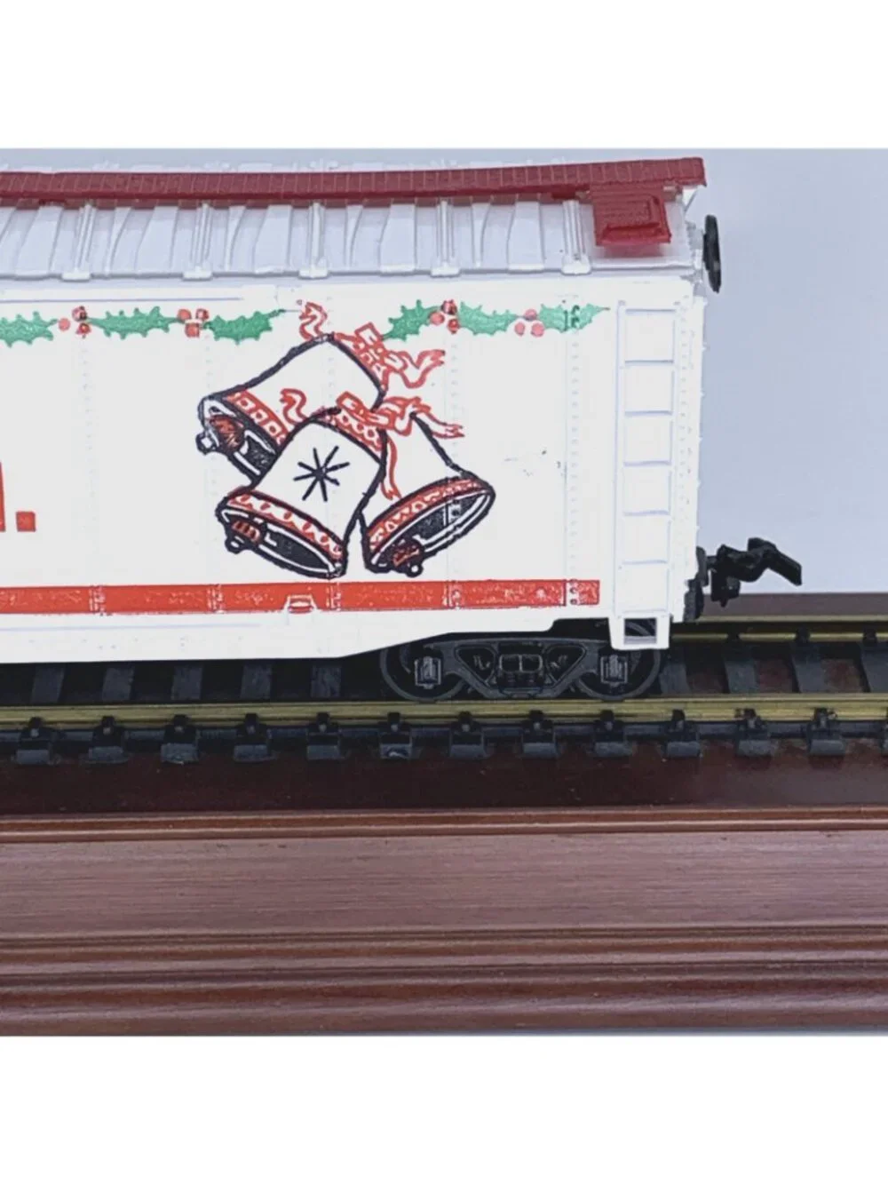 AHM 5582-10 HO Scale Christmas 1979 Seasons Greetings 50' Plug Door Boxcar Vtg